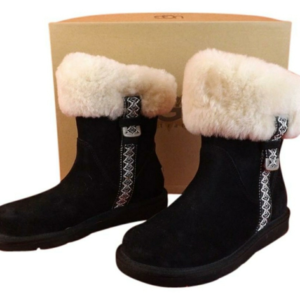 NWB Ugg Australia Metro Tas Suede Boots